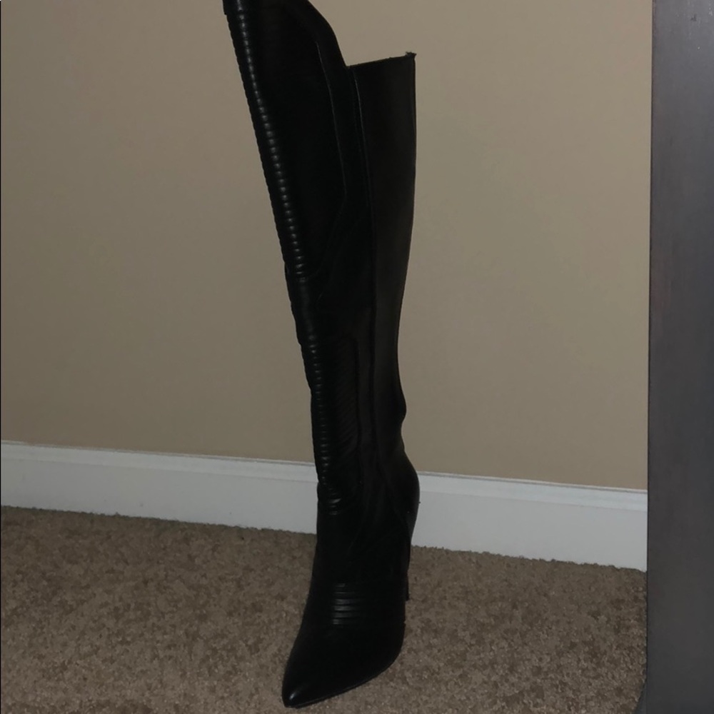 Shoes - Picture 2 of 3